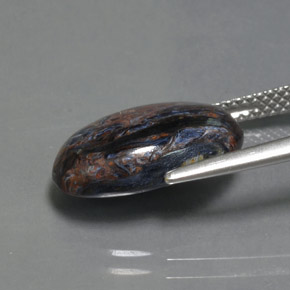 بيترسيت متعدد الألوان طبيعي، بيضوي، 4.65 قيراط، غير شفاف