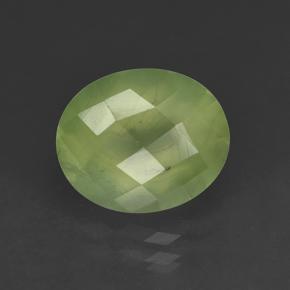 بريهنيت طبيعي بلون أخضر، وزن ‎4.92‎ قيراط، شكل بيضاوى، مقاس ‎12x10‎ مم