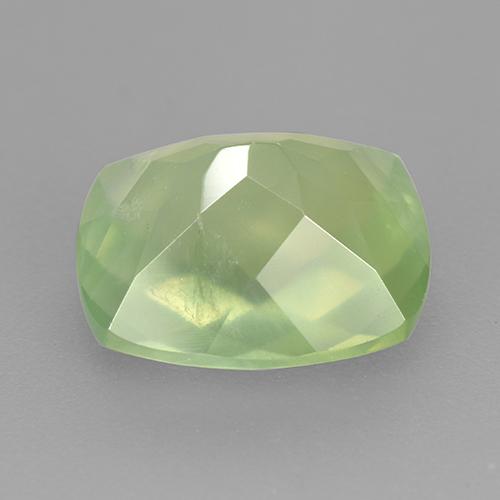 بريهنيت طبيعي بلون Pale Lime Green ، وزن ‎5.41‎ قيراط، شكل قطع وسادة، مقاس ‎12x10.1‎ مم
