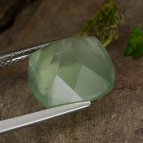 بريهنيت طبيعي بلون Light Pear Green ، وزن ‎6.67‎ قيراط، شكل قطع وسادة، مقاس ‎11.9x11.9‎ مم