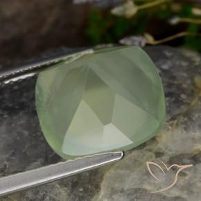 بريهنيت Pale Pear Green  طبيعي، وسادة، 6.97 قيراط، نصف شفاف