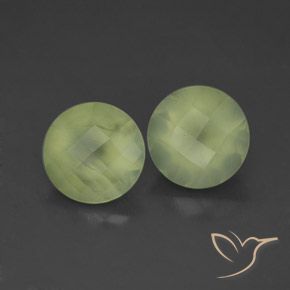 أحجار بريهنيت Yellow Green  طبيعية، دائري، شفاف / نصف شفاف، وزنها 3.86 قيراط