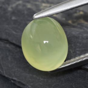 بريهنيت طبيعي بلون Lime Green ، وزن ‎3.01‎ قيراط، شكل شفاف، مقاس ‎9x7.3‎ مم