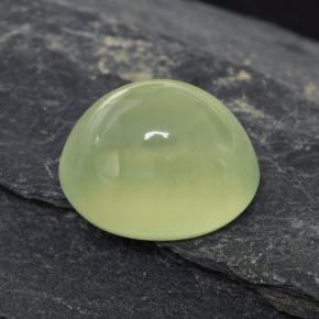 بريهنيت طبيعي بلون Lime Green ، وزن ‎3.01‎ قيراط، شكل شفاف، مقاس ‎9x7.3‎ مم