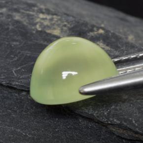 بريهنيت طبيعي بلون Lime Green ، وزن ‎3.01‎ قيراط، شكل شفاف، مقاس ‎9x7.3‎ مم