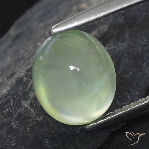 2.68ct طبيعي اخضر المريمية فاتح جدا بريهنيت, بيضوي, شفاف