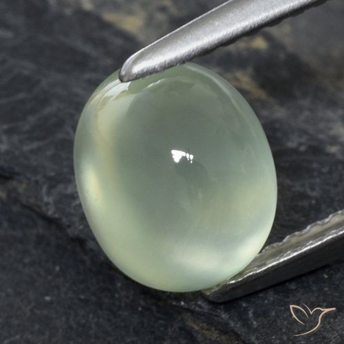 2.61ct طبيعي Light Green  بريهنيت, بيضوي, شفاف