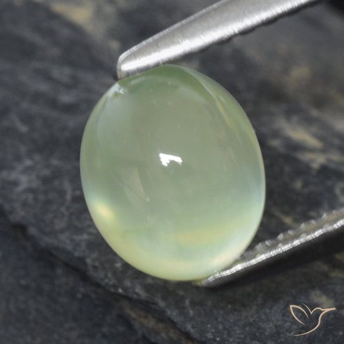 1.59ct طبيعي Pale Green  بريهنيت, بيضوي, شفاف