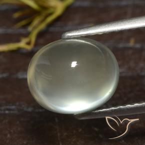 بريهنيت Medium Green  طبيعي، بيضوي، 3.56 قيراط، شفاف