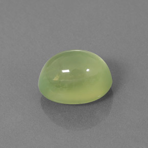 بريهنيت طبيعي بلون Pale Pear Green ، وزن ‎4.46‎ قيراط، شكل شفاف، مقاس ‎10.5x8.1‎ مم