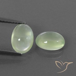 3.01ctw طبيعي Pale Pear Green  بريهنيت, بيضوي, شفاف / نصف شفاف