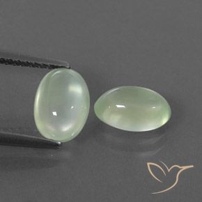 2.46ctw طبيعي Pale Pear Green  بريهنيت, بيضوي, شفاف / نصف شفاف