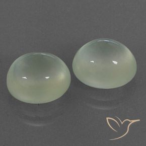 أحجار بريهنيت Light Hazel Green    طبيعية، بيضوي، شفاف / نصف شفاف، وزنها 6.26 قيراط