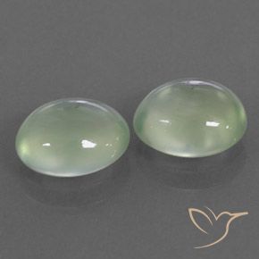 أحجار بريهنيت Pale Yellowish Green    طبيعية، بيضوي، شفاف / نصف شفاف، وزنها 3.53 قيراط