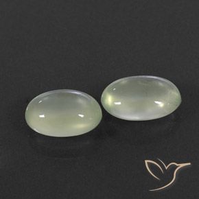 أحجار بريهنيت Pale Green  طبيعية، بيضوي، شفاف / نصف شفاف، وزنها 3.52 قيراط