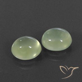 أحجار بريهنيت Pale Green  طبيعية، بيضوي، شفاف / نصف شفاف، وزنها 4.87 قيراط