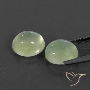 أحجار بريهنيت Pale Green  طبيعية، بيضوي، شفاف / نصف شفاف، وزنها 4.87 قيراط