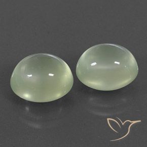 أحجار بريهنيت Light Green  طبيعية، بيضوي، شفاف / نصف شفاف، وزنها 7.78 قيراط