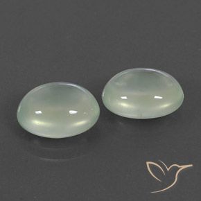 أحجار بريهنيت Light Hazel Green    طبيعية، بيضوي، شفاف / نصف شفاف، وزنها 6.48 قيراط