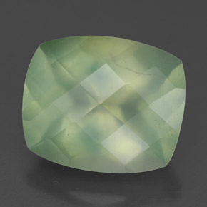 بريهنيت طبيعي بلون Medium Green ، وزن ‎5.67‎ قيراط، شكل شفاف، مقاس ‎12x9.9‎ مم