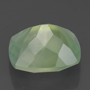 بريهنيت طبيعي بلون Medium Green ، وزن ‎5.67‎ قيراط، شكل شفاف، مقاس ‎12x9.9‎ مم