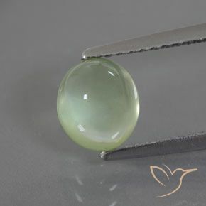 1.67ct طبيعي أخضر كمثرى باهت بريهنيت, بيضوي, شفاف / نصف شفاف