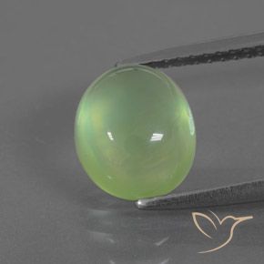 2.72ct طبيعي أخضر كمثرى بريهنيت, بيضوي, شفاف / نصف شفاف