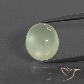 3.29ct طبيعي أخضر زيتوني بريهنيت, بيضوي, شفاف / نصف شفاف