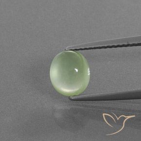 1.76ct طبيعي أخضر كمثرى باهت بريهنيت, بيضوي, شفاف / نصف شفاف