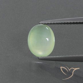 2.21ct طبيعي أخضر كمثرى فاتح بريهنيت, بيضوي, شفاف / نصف شفاف