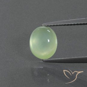 2.34ct طبيعي أخضر مصفر فاتح بريهنيت, بيضوي, شفاف / نصف شفاف
