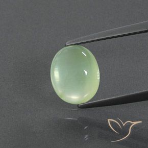 2.24ct طبيعي أخضر مصفر باهت بريهنيت, بيضوي, شفاف / نصف شفاف