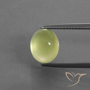 3.66ct طبيعي أصفر فاتح بريهنيت, بيضوي, شفاف / نصف شفاف
