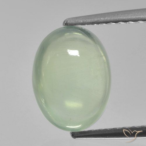 2.49ct طبيعي اخضر فاتح بريهنيت, بيضوي, نصف شفاف