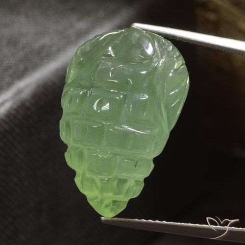 22.56ct طبيعي أخضر فاتح-متوسط بريهنيت, فانسى, نصف شفاف