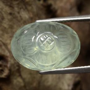 بريهنيت أخضر فاتح جدا طبيعي، قطع زهرة، 11.67 قيراط، نصف شفاف