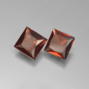 أحجار عقيق بيروب أحمر طبيعية، مربع، قليلا جدا، وزنها  قيراط