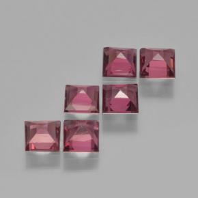 أحجار عقيق بيروب أحمر غامق طبيعية، مربع، قليلا جدا، وزنها 2.12 قيراط