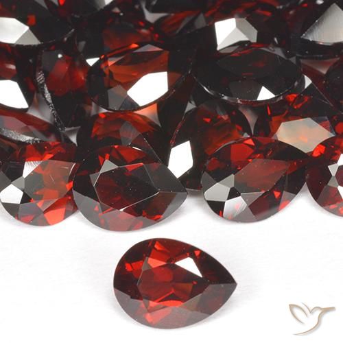 0.84ct طبيعي احمر غامق عقيق بيروب, شكل الكمثرى, VVS-VS