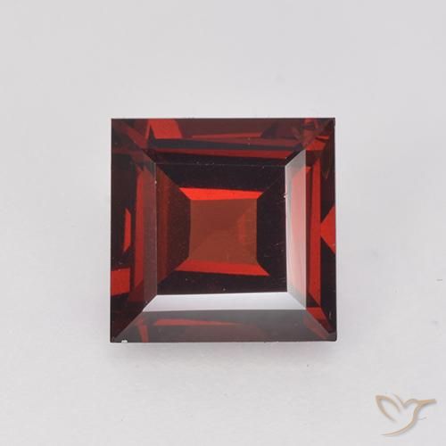2.10ct طبيعي أحمر دموى غامق عقيق بيروب, مربع, VVS-VS