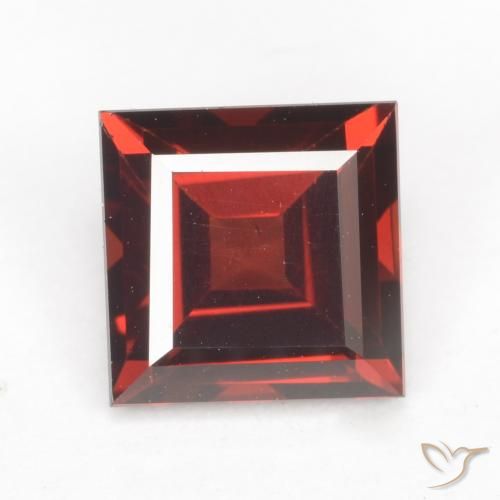 2.06ct طبيعي أحمر دموى غامق عقيق بيروب, مربع, VVS-VS