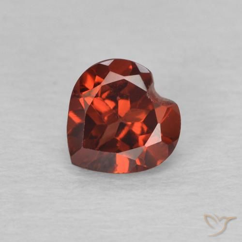 0.64ct طبيعي أحمر لامع عقيق بيروب, قلب, VVS-VS