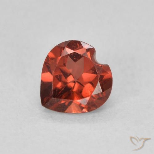0.66ct طبيعي أحمر قرمزى عقيق بيروب, قلب, VVS-VS