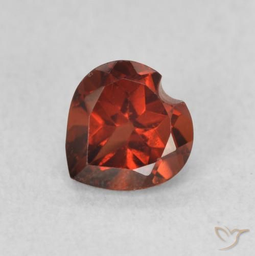 0.61ct طبيعي أحمر سانجريا عقيق بيروب, قلب, VVS