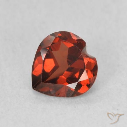 0.59ct طبيعي أحمر الكشمش عقيق بيروب, قلب, VVS