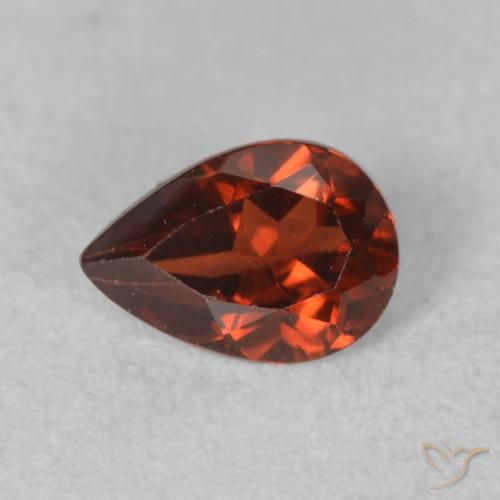 0.52ct طبيعي أحمر غامق عقيق بيروب, شكل الكمثرى, قليلا جدا