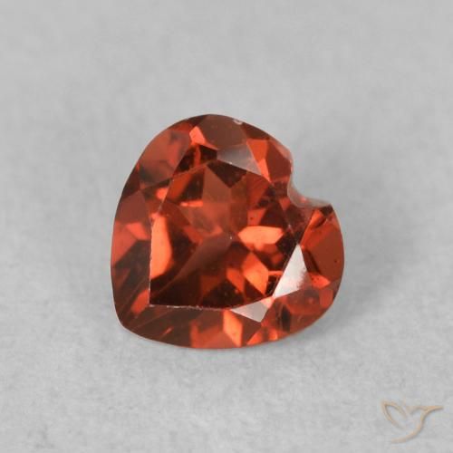 0.59ct طبيعي أحمر لامع عقيق بيروب, قلب, VVS-VS