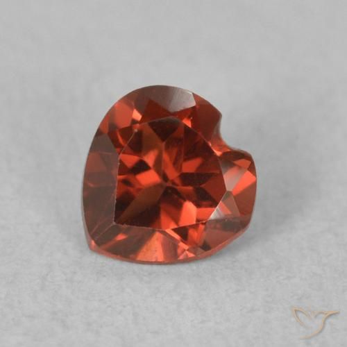 0.55ct طبيعي أحمر غامق عقيق بيروب, قلب, VVS-VS