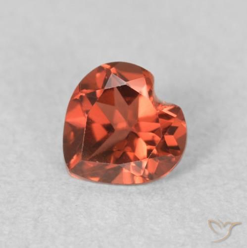 0.57ct طبيعي أحمر لامع عقيق بيروب, قلب, VVS-VS