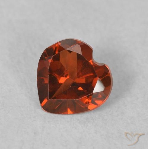 0.52ct طبيعي أحمر لامع عقيق بيروب, قلب, VVS-VS, Photo A